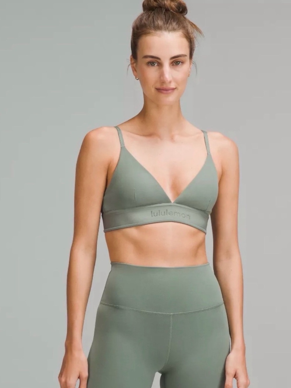 Lululemon License to Train Triangle Bra
Light Support, Size 6 (A/B Cup) - Sage